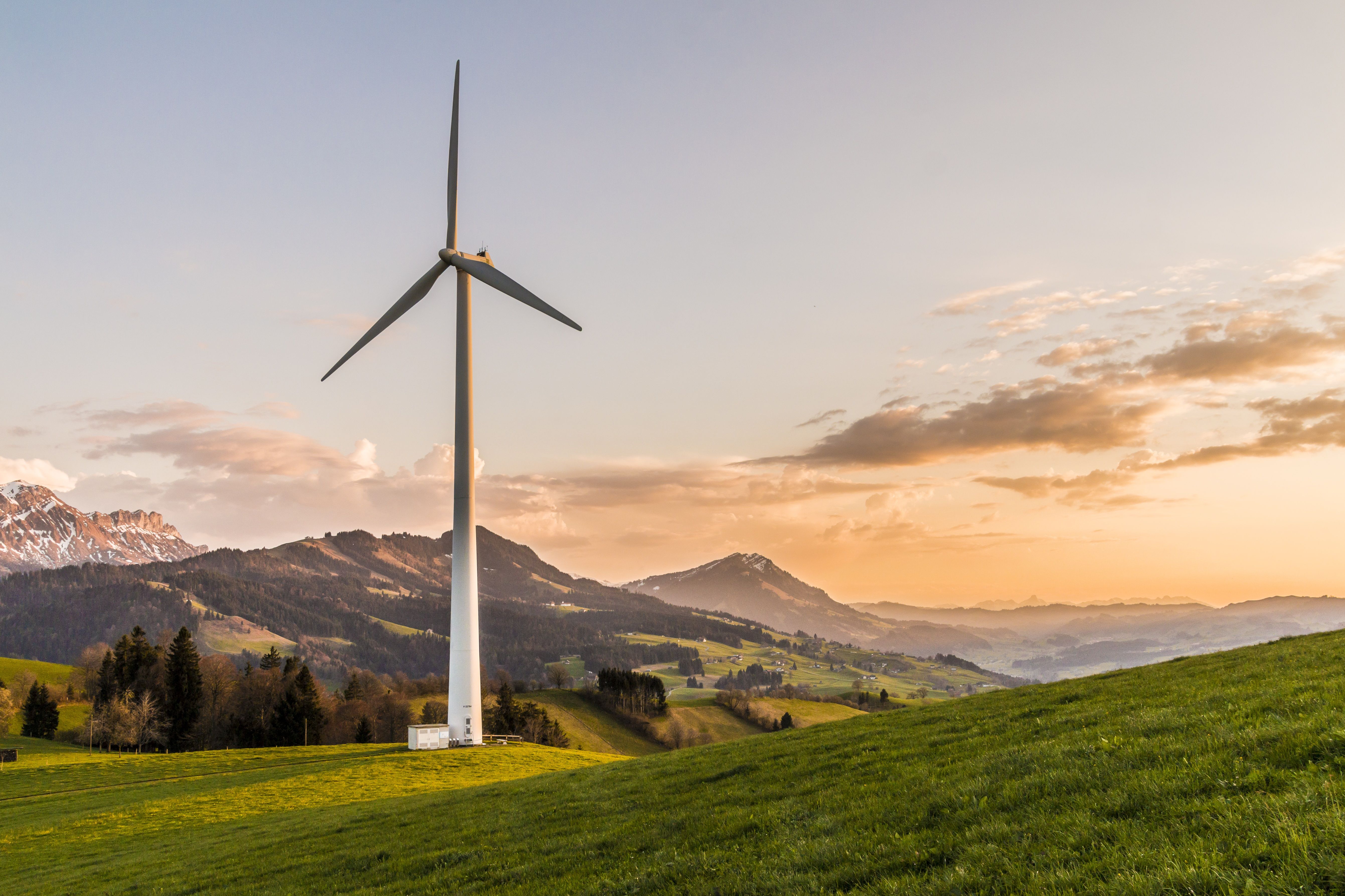 Solar Marketing: How to Generate Qualified Leads for Your Solar Company